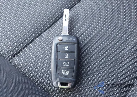 2020 Hyundai Accent Se z USA, uszkodzony, nr VIN 3KPC24A67LE091944